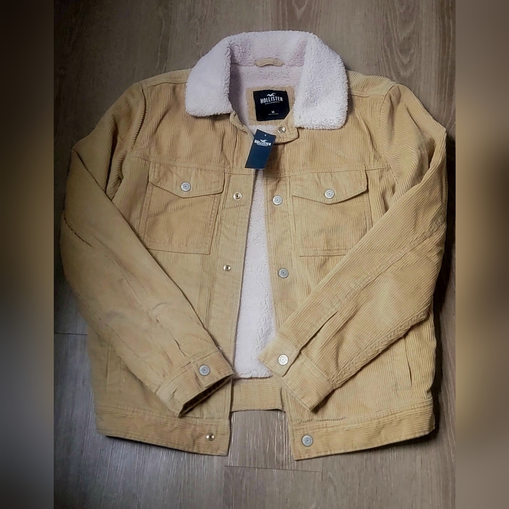 Hollister Men's Tan Corduroy Jacket Size M